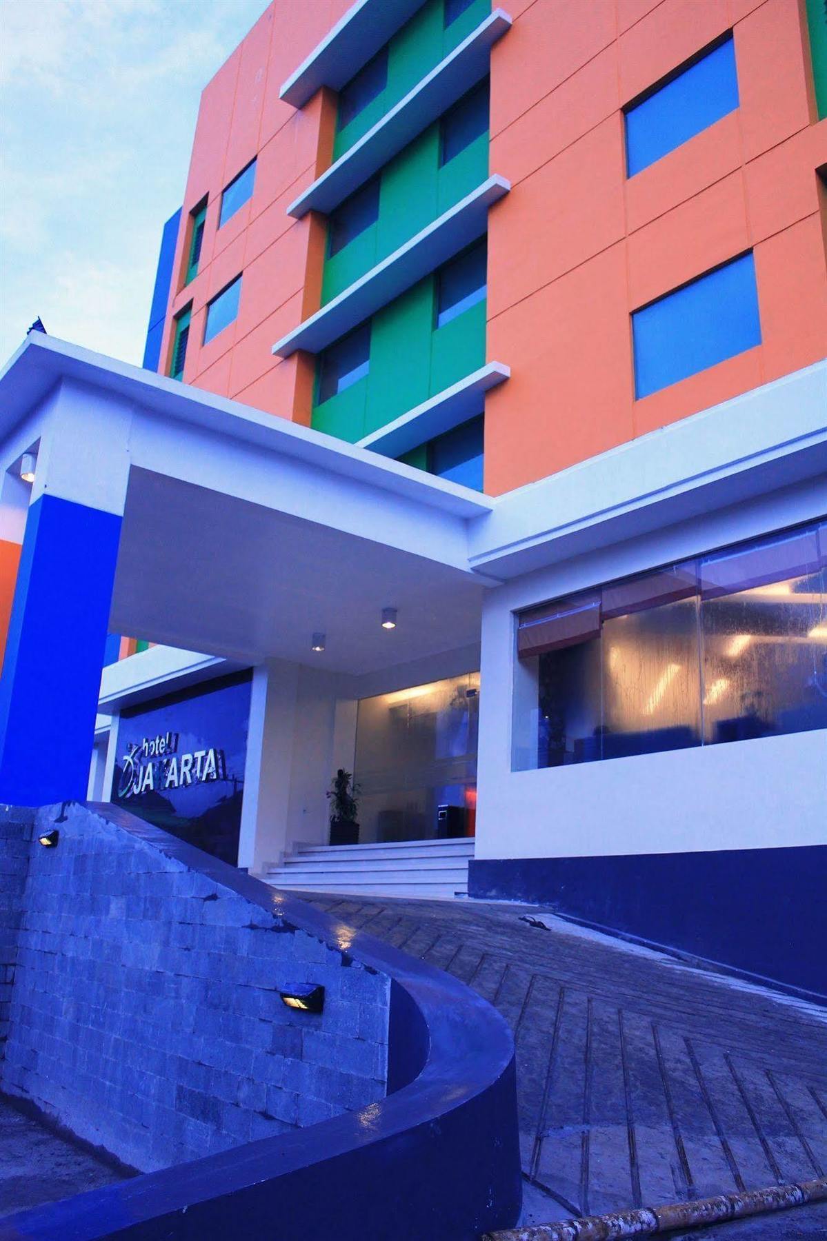 Hotel Jakarta Makassar Kültér fotó